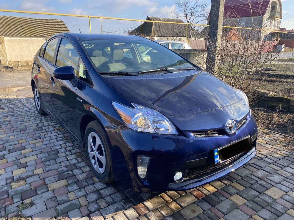 Аренда авто/ прокат авто/ НАЛИЧИЕ/ такси/ TOYOTA Prius