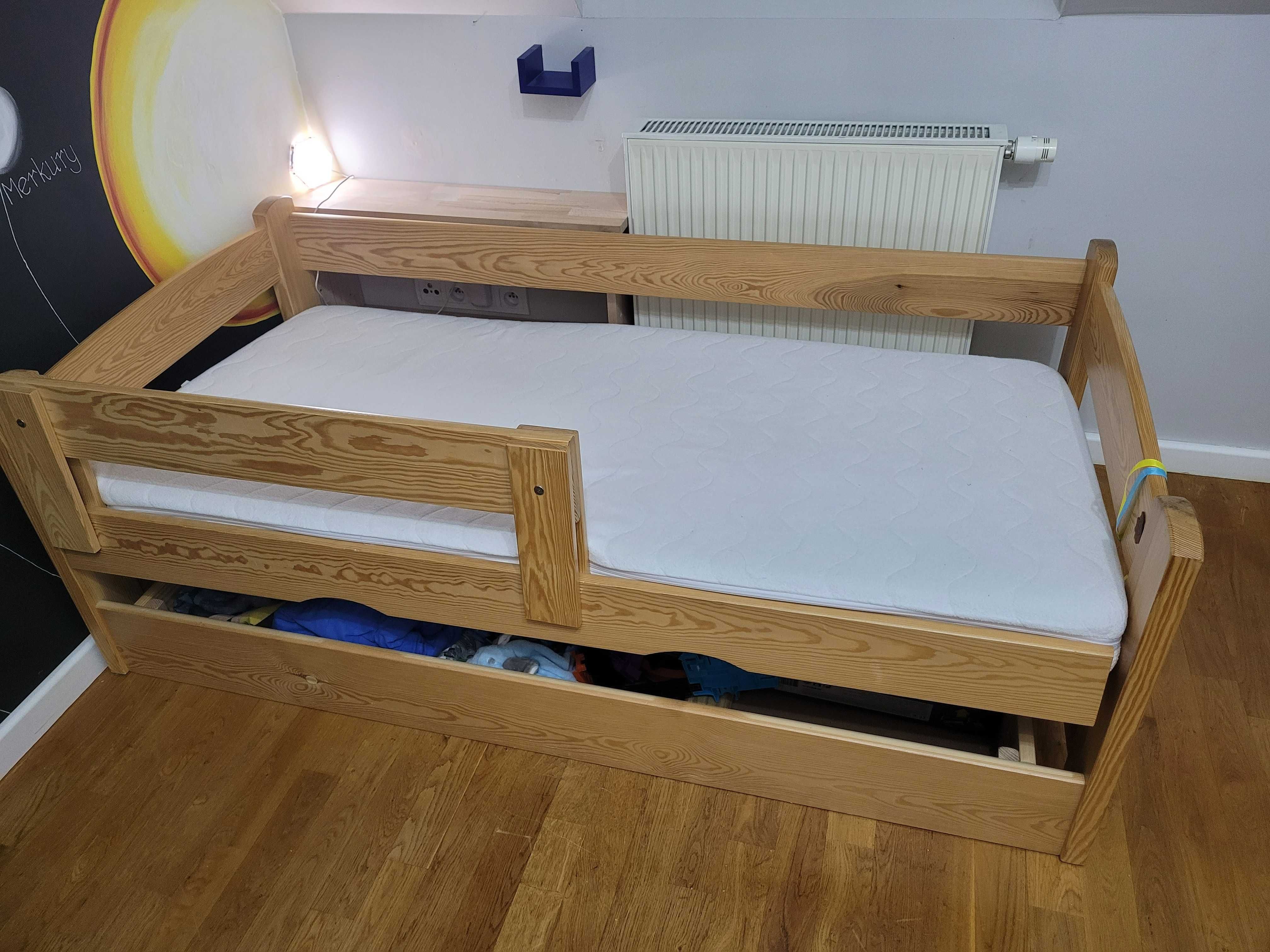Łóżko sosnowe drewniane 160x80 z materacem