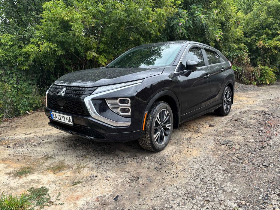 Mitsubishi Eclipse Cross 2023 SEL 1.5 (бензин) США