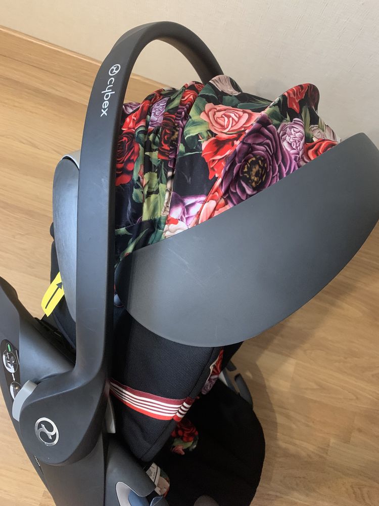 Автокрісло Cybex cloud Z spring blossom dark Сайбекс