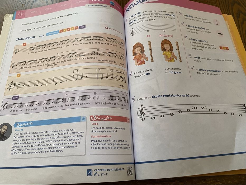 Manuais de Educação Tecnológica e de Educação  Musical