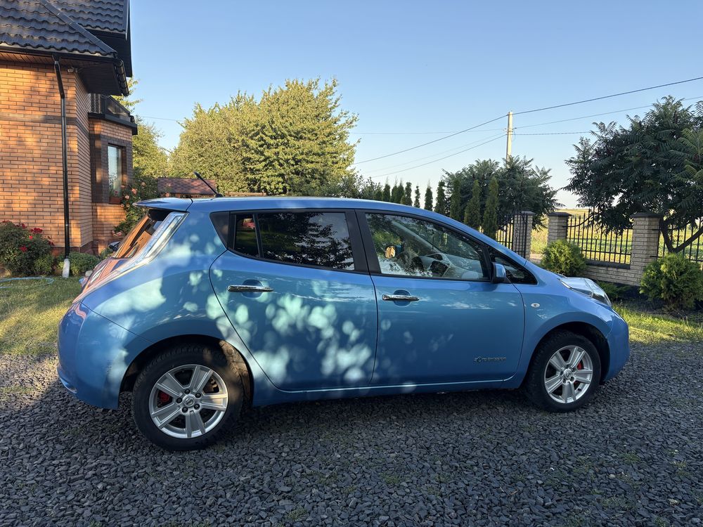 Nissan Leaf 2013 Рестайлінг