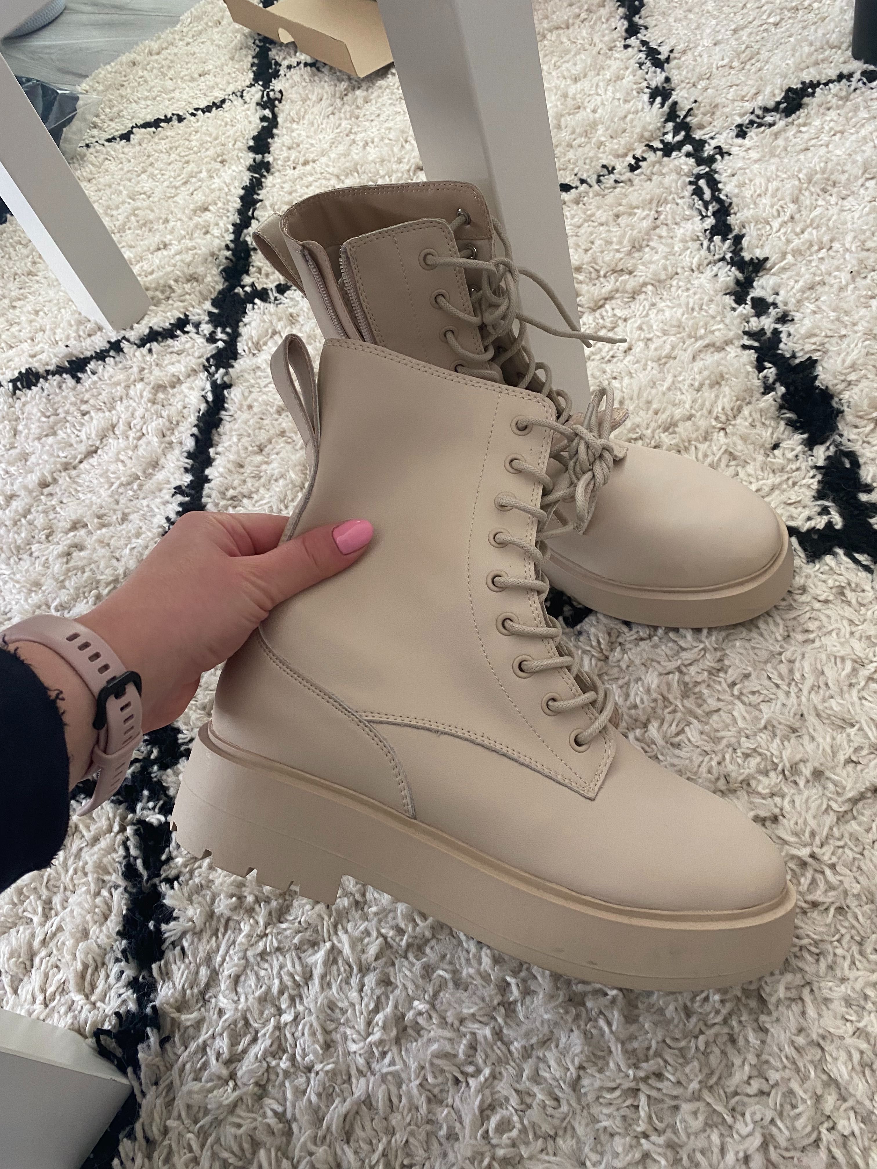 Buty na platformie bezowe trapery 40 reserved nowe