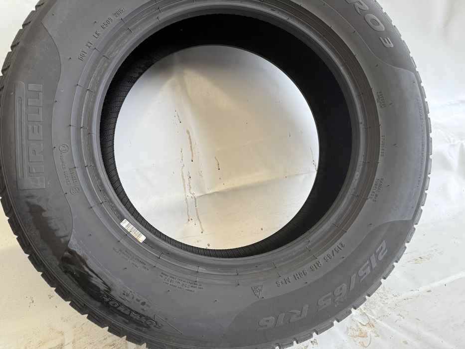 215/65/16 Pirelli Sottozero 3 98H (571)