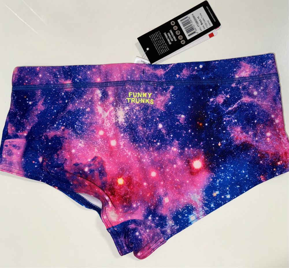 Плавки funky trunks.