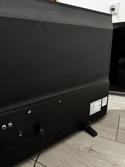 Телевізор Sony KDL-32RE303