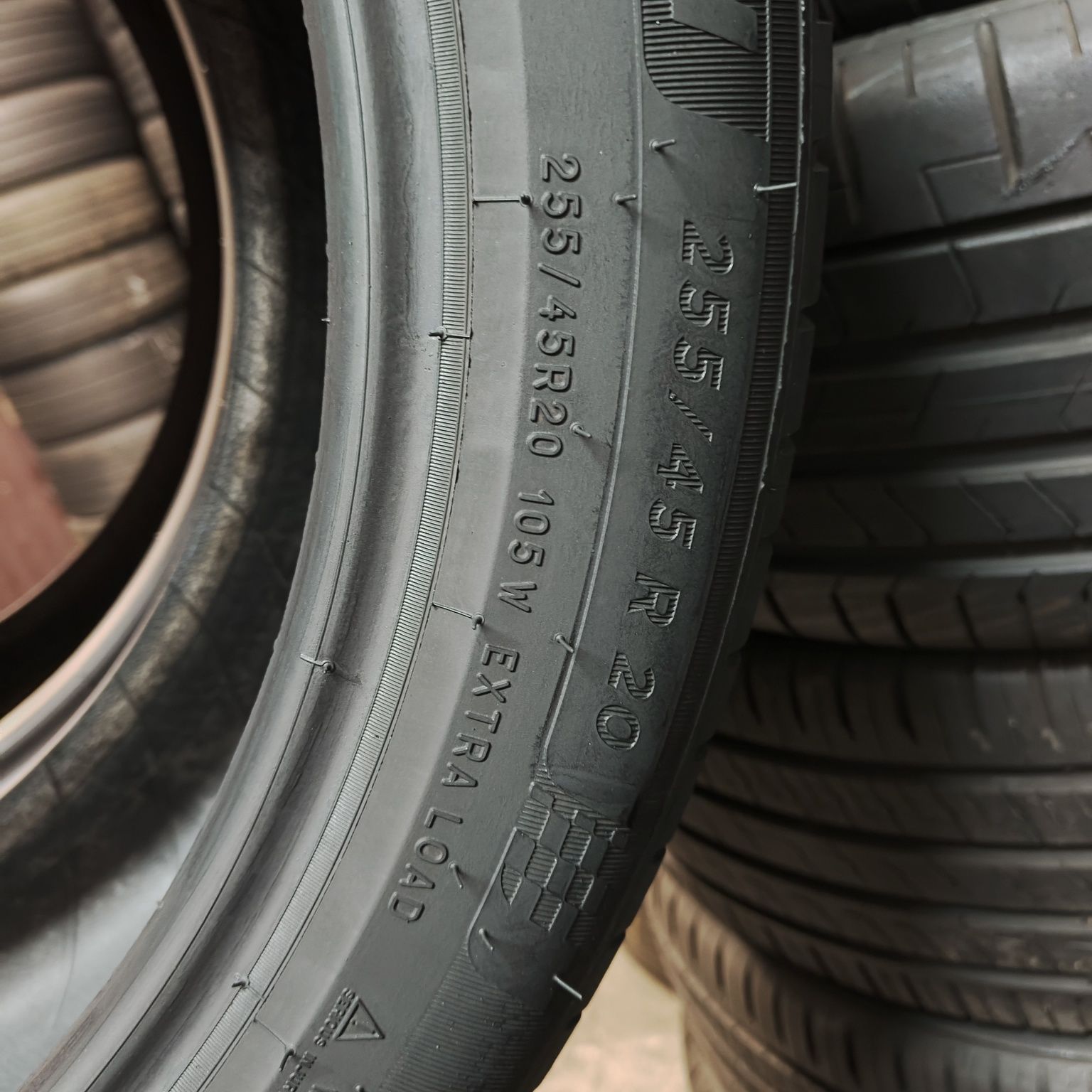 255/45/20 XL Sprzedam parę opon letnich Michelin