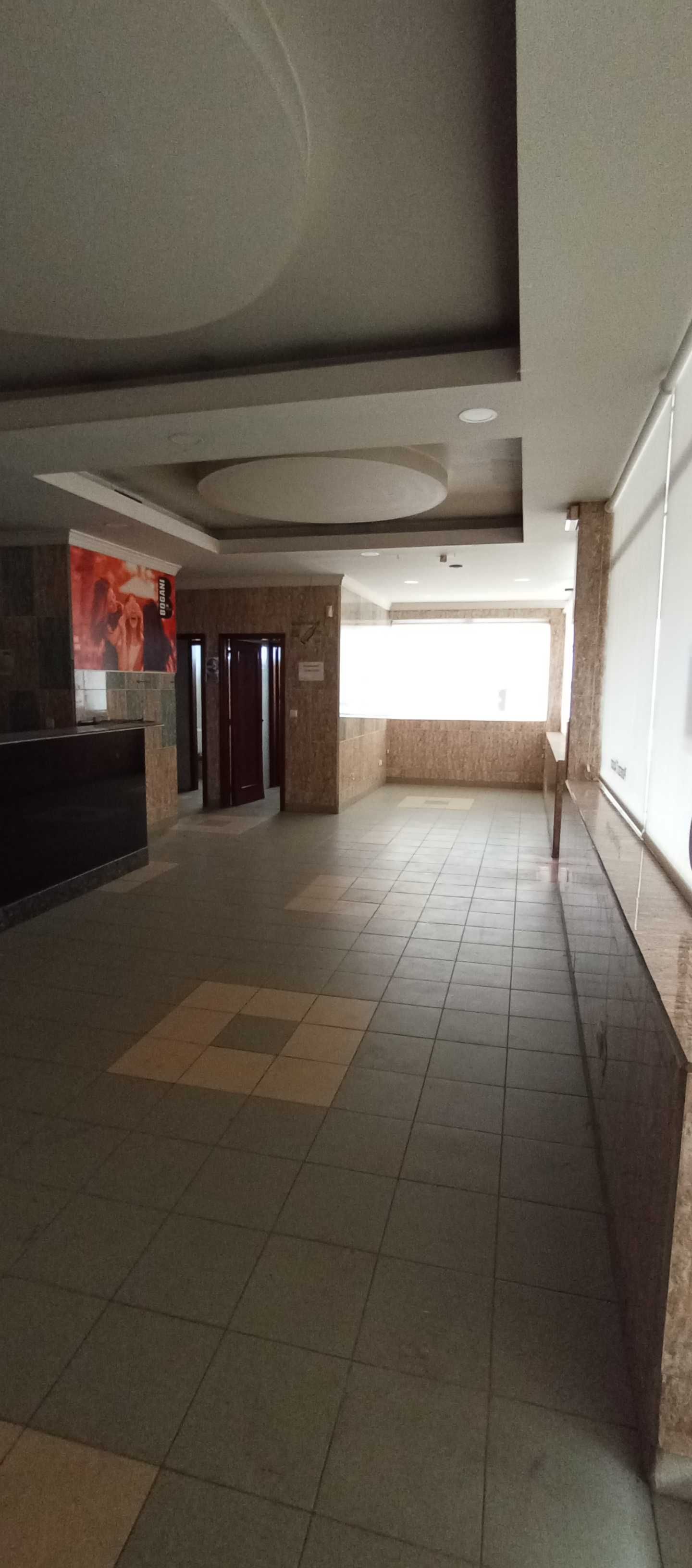 Loja Comercial -Águas Santas, Maia - 200 m² - 1.500€/mês