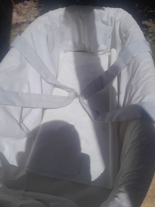 Carrinho bebe + berco bebe 20€