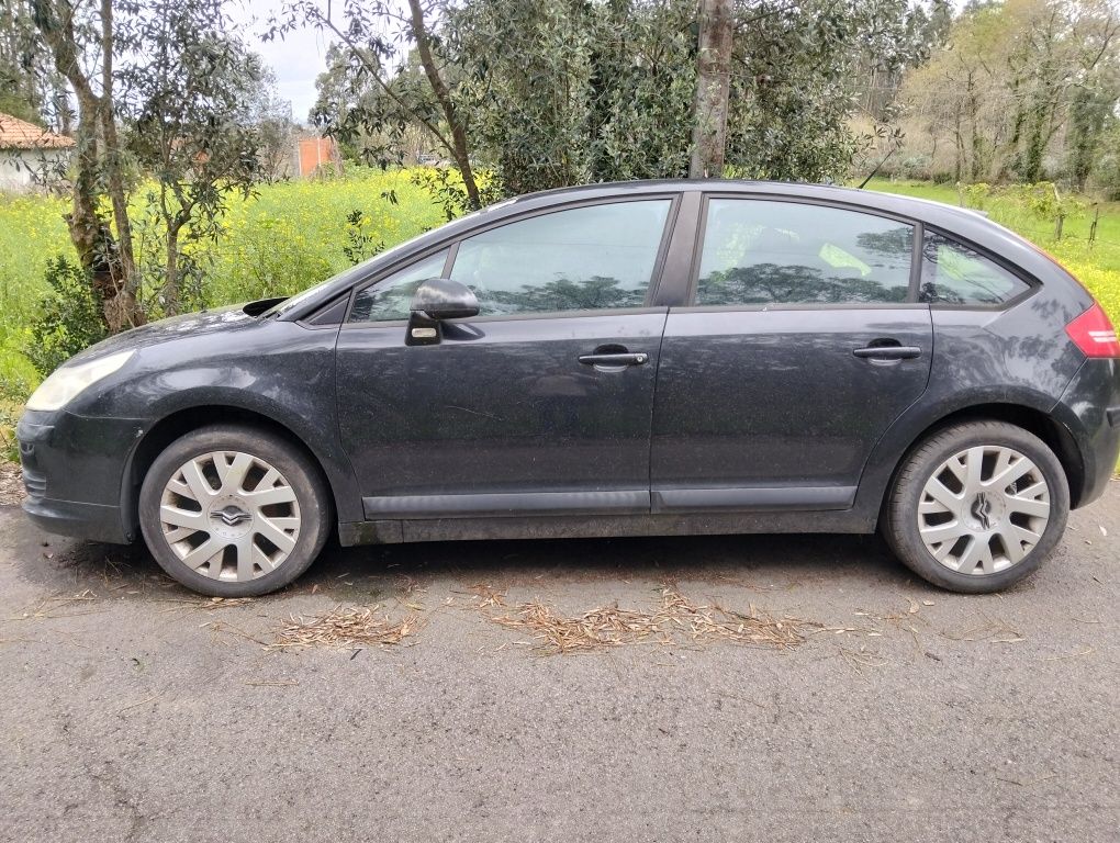 Citroen C4 1.6 HDI avariado