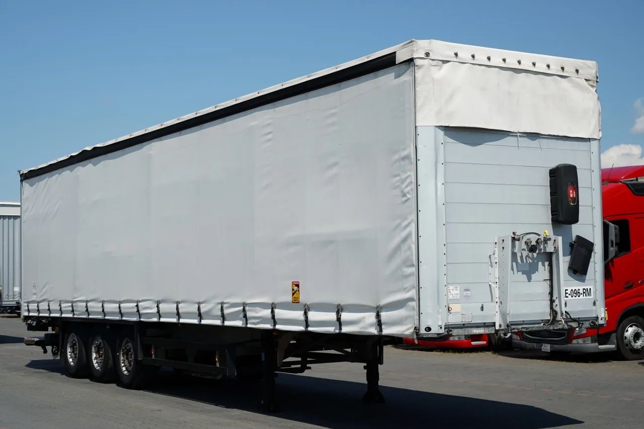 Schmitz Cargobull / FIRANKA / STANDARD / WINDA ZAŁADOWCZA / OSIE SAF