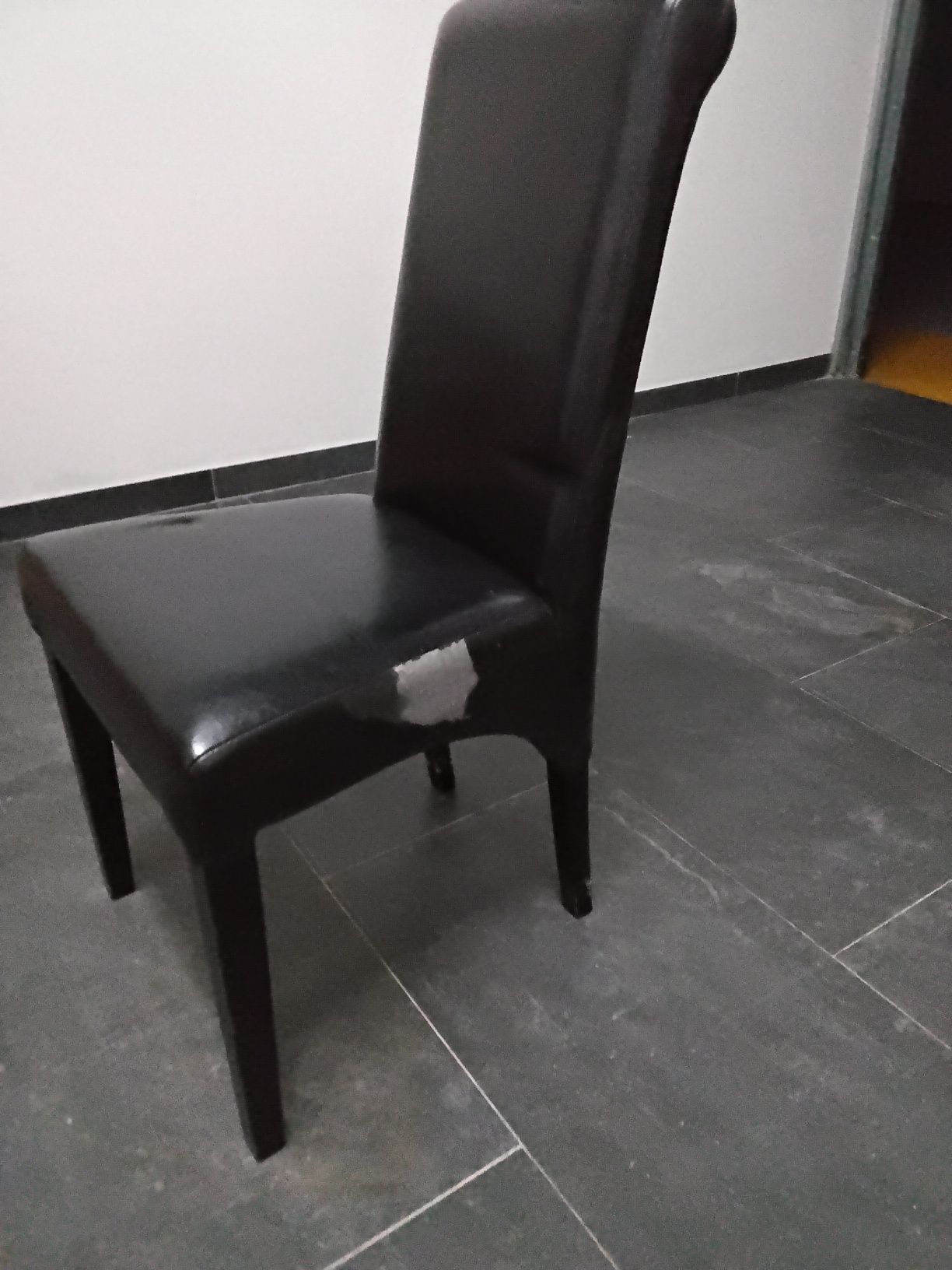 Cadeiras pele sala jantar