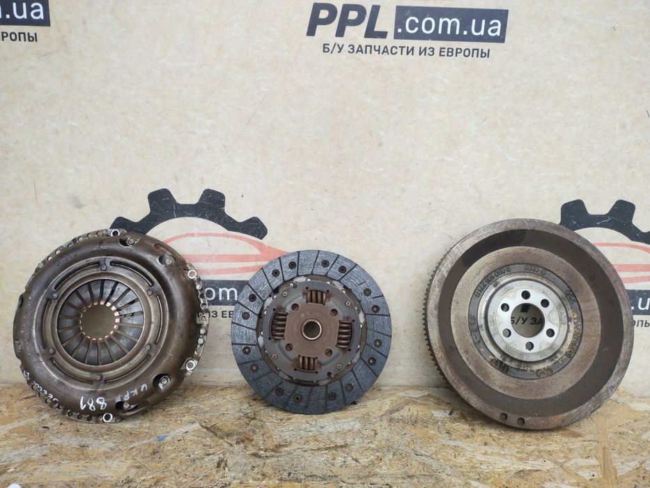 VW Jetta V 05-11 комплект сцепления маховик корзина диск 030105271D