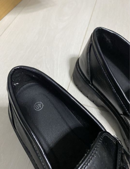 Czarne buty loafersy mokasyny na grubej podeszwie platformie elegancki