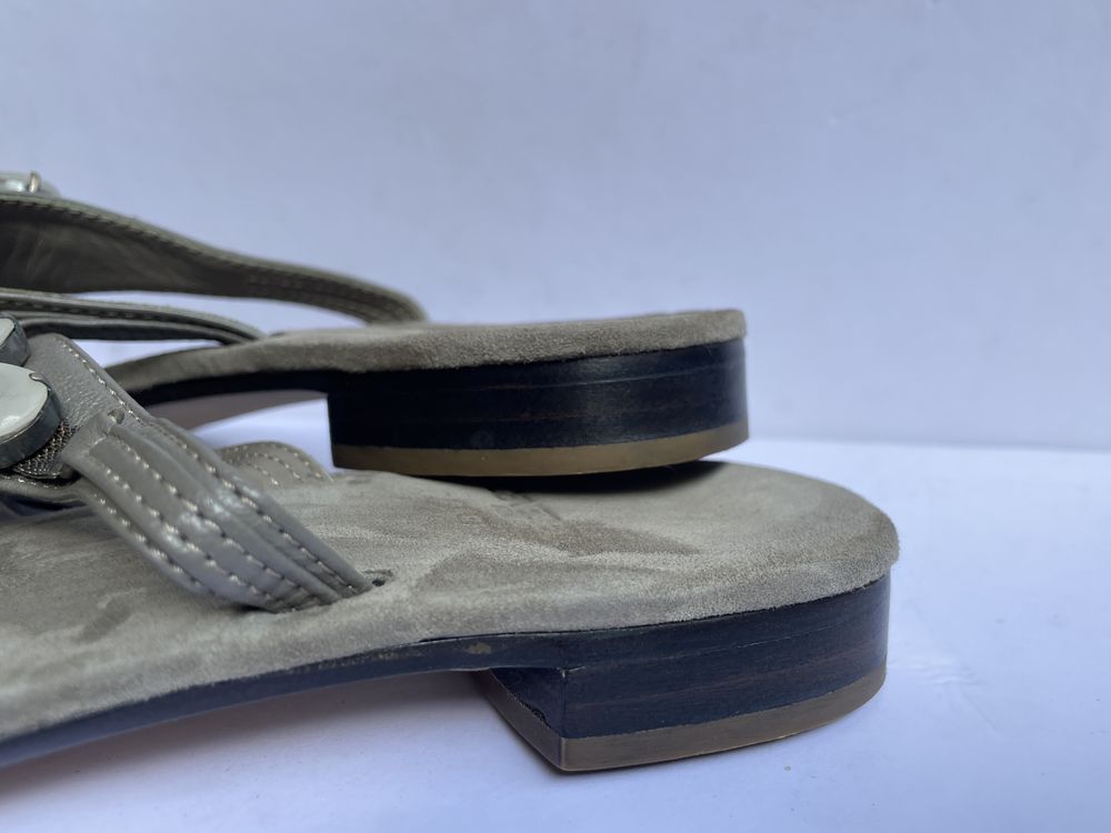 Cenedella CAPRI Italy zamszowe klapki japonki eleganckie kamienie 36