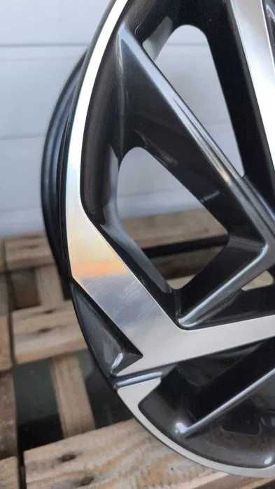 Felgi aluminiowe Hyundai i 20 Kia 17" 4x100 Et54 (OL682F)