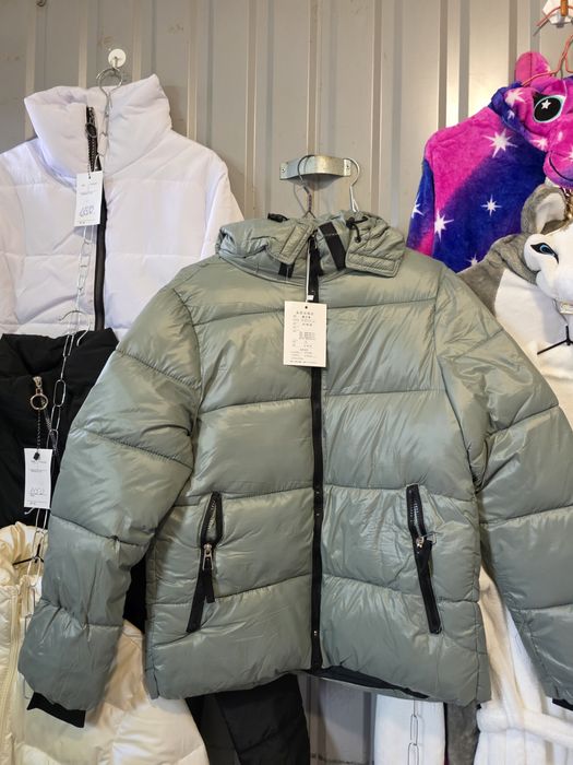 Продам НОВІ куртки