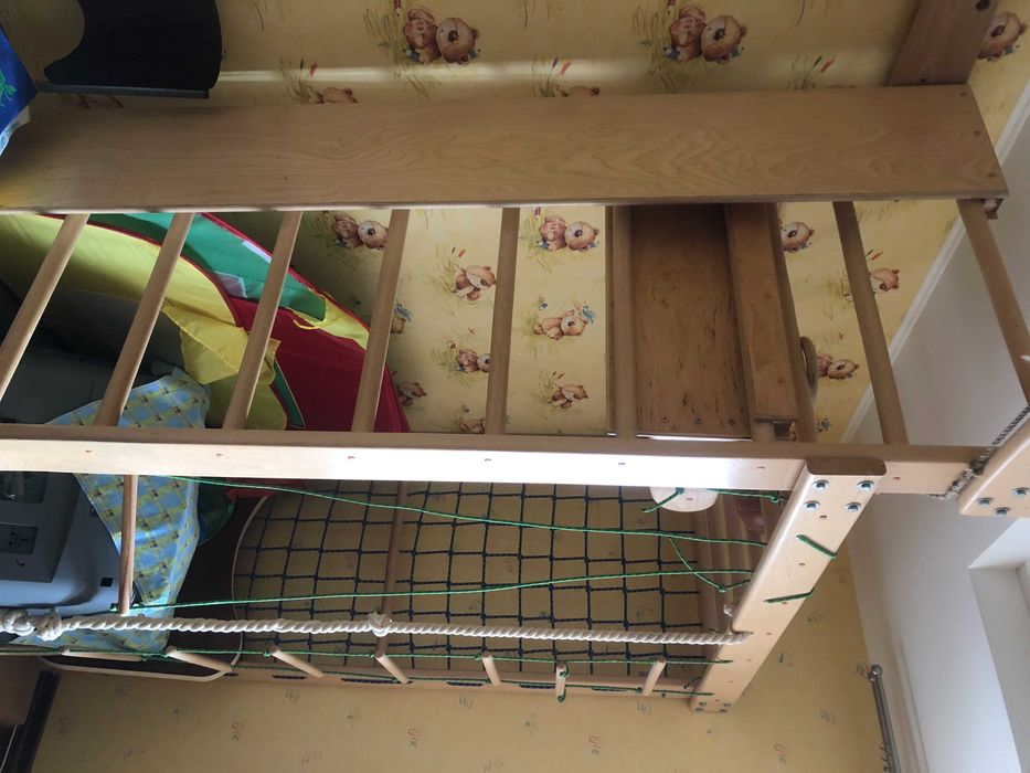 Дитячий спортивний куточок