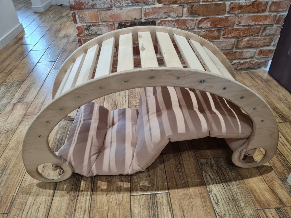 Drewniany bujak Montessori