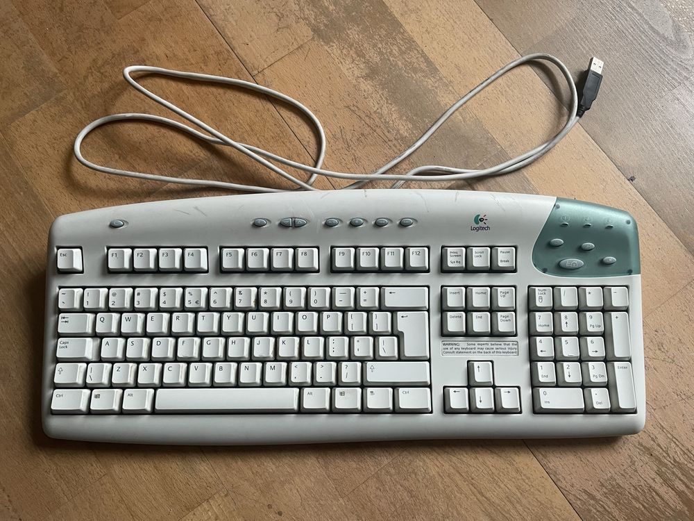 OKAZJA!!! Klawiatura Logitech + gratis