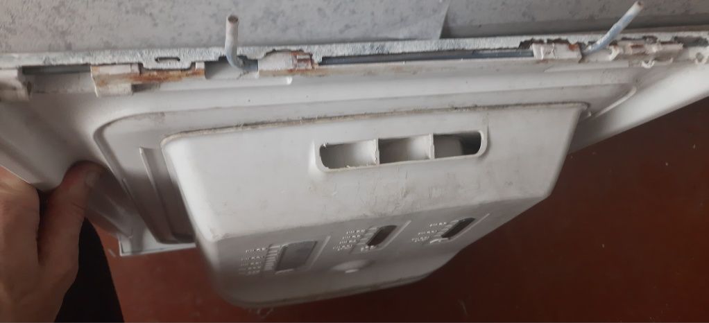 Лоток для машини whirlpool