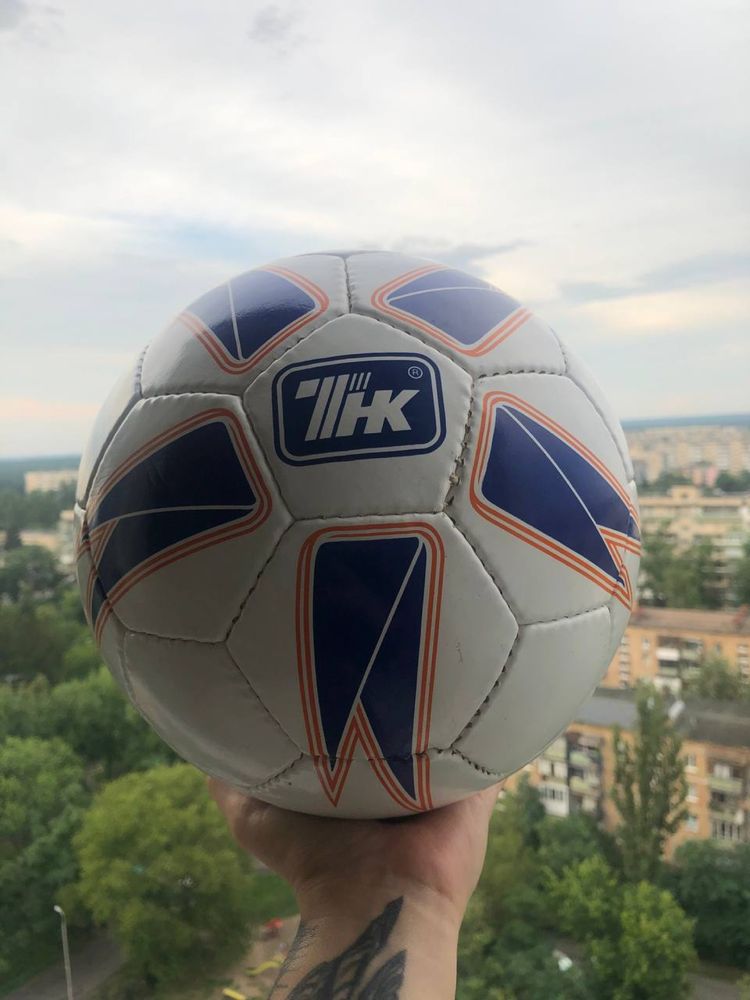 Футбольний м'яч Україна тнк