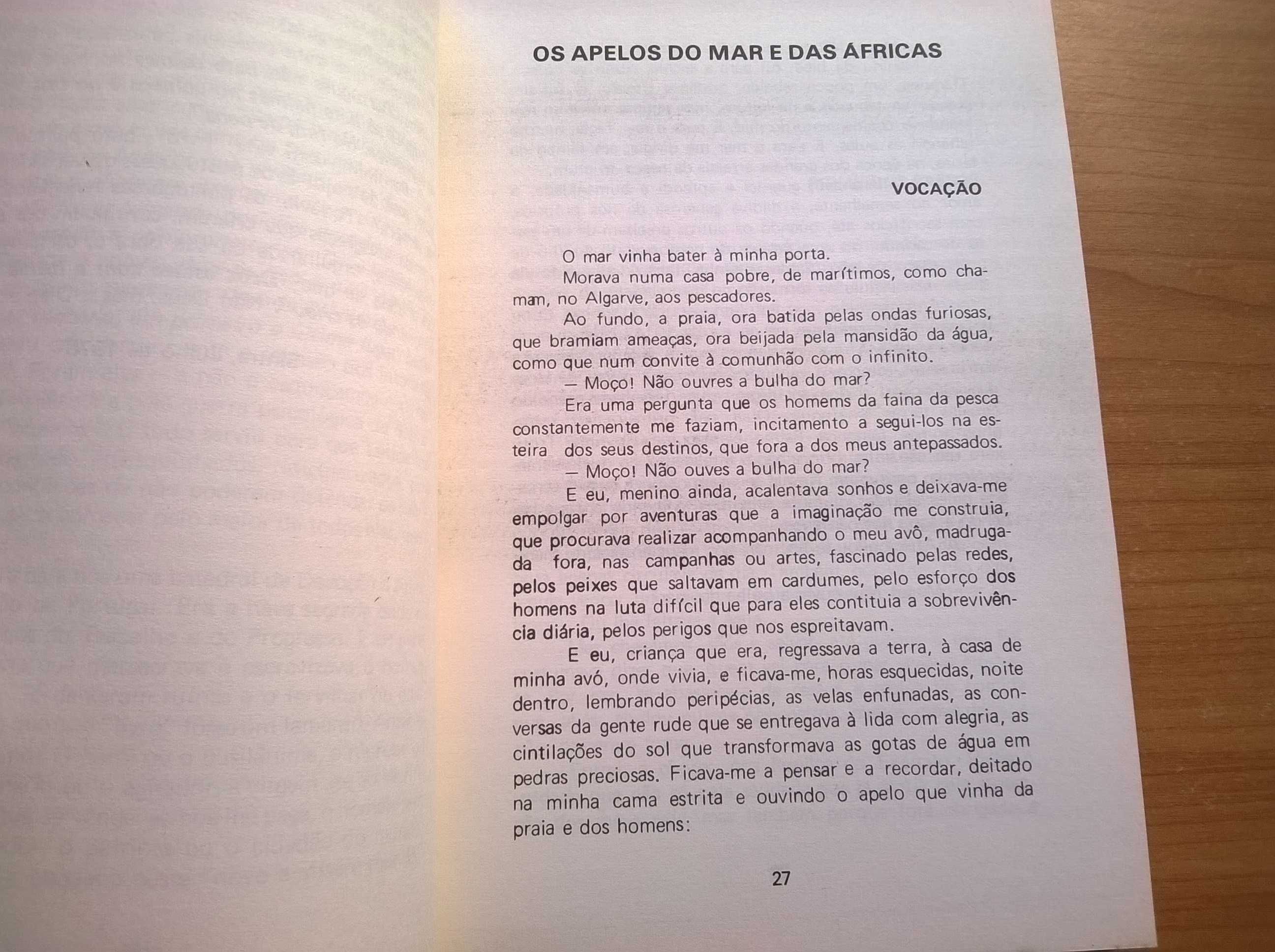 Angola, Os Vivos e os Mortos - Pompílio da Cruz