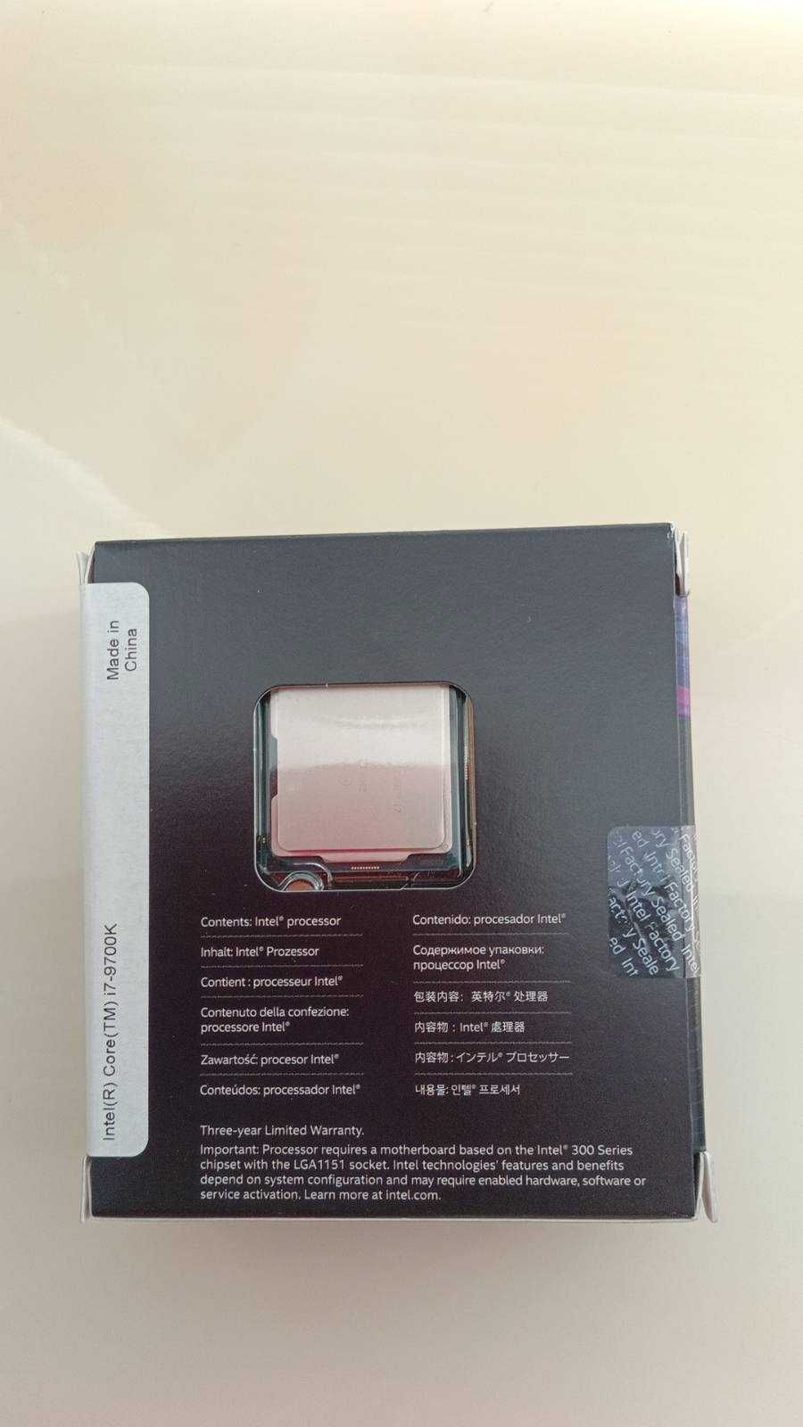 Продам  процесор i7 9700k Intel