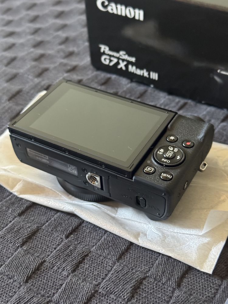 Canon PowerShot G7X Mark III