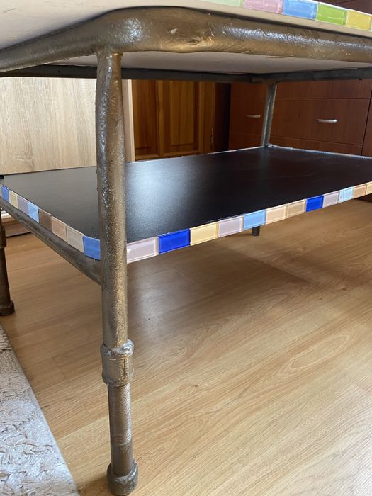 Стол из мозаики для дачи либо квартиры