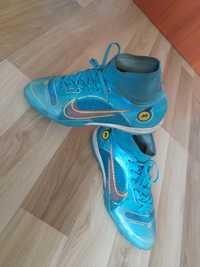 Продам сороконожки Nike Mercurial