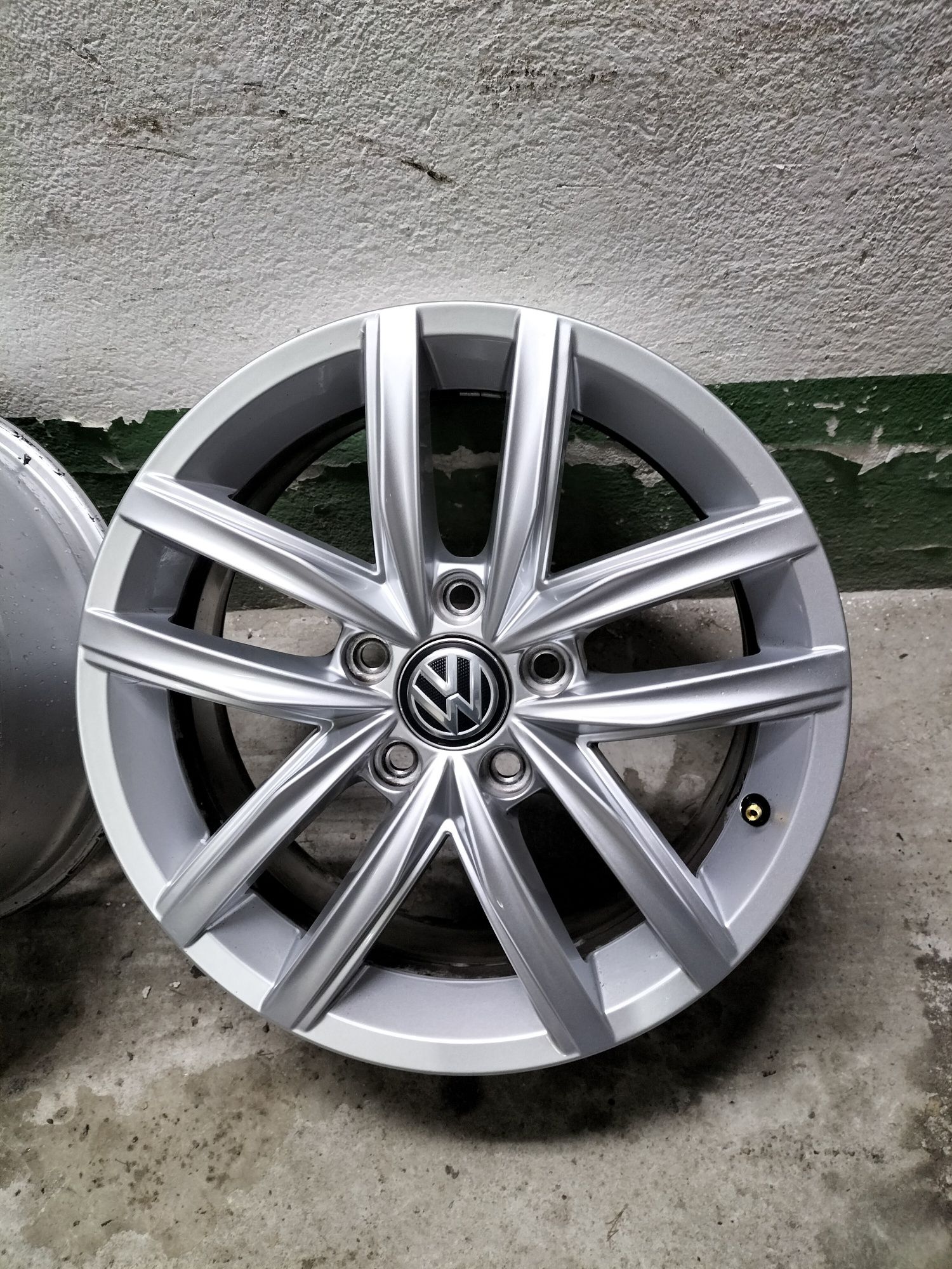 Felgi aluminiowe 16 cali 5x112 Volkswagen Seat Skoda