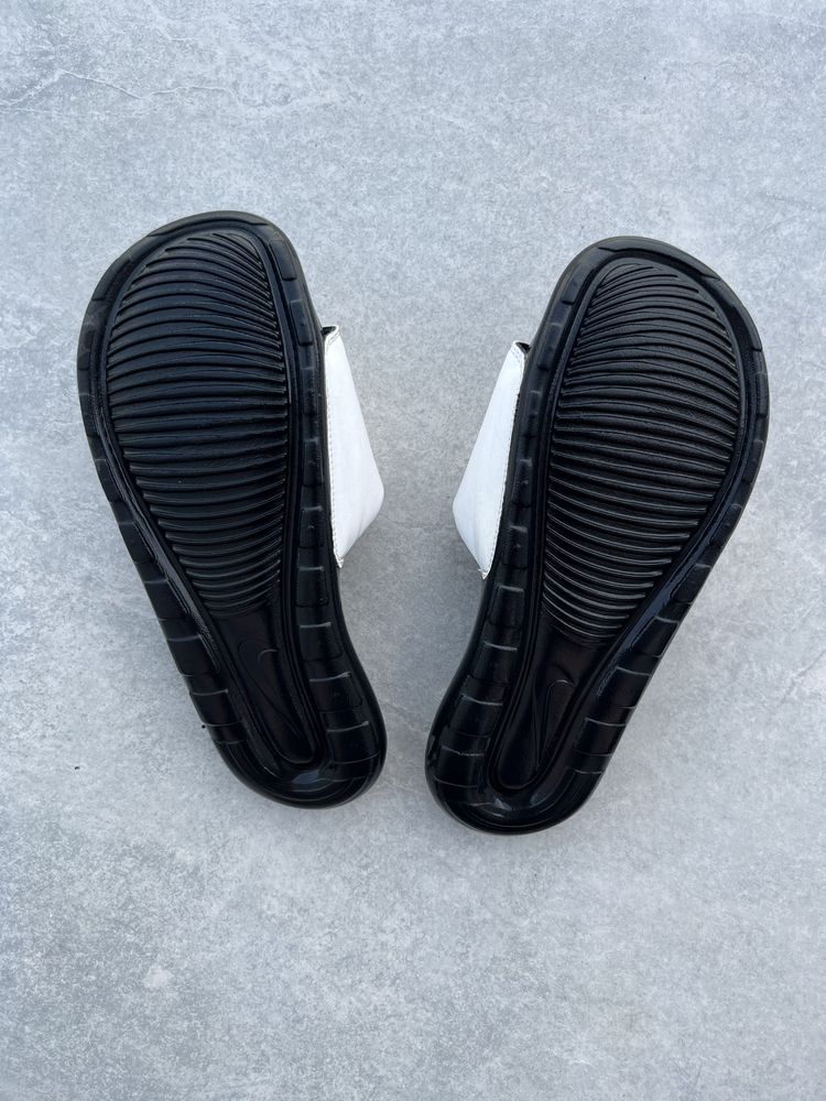 Klapki Nike r. 45