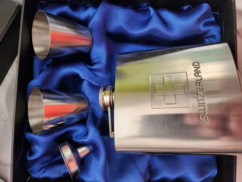 Garrafa &copos + funil ,Suíço Motard Harley ...