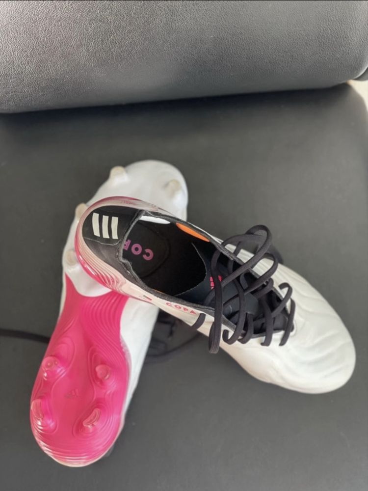 Chuteiras adidas oficiais