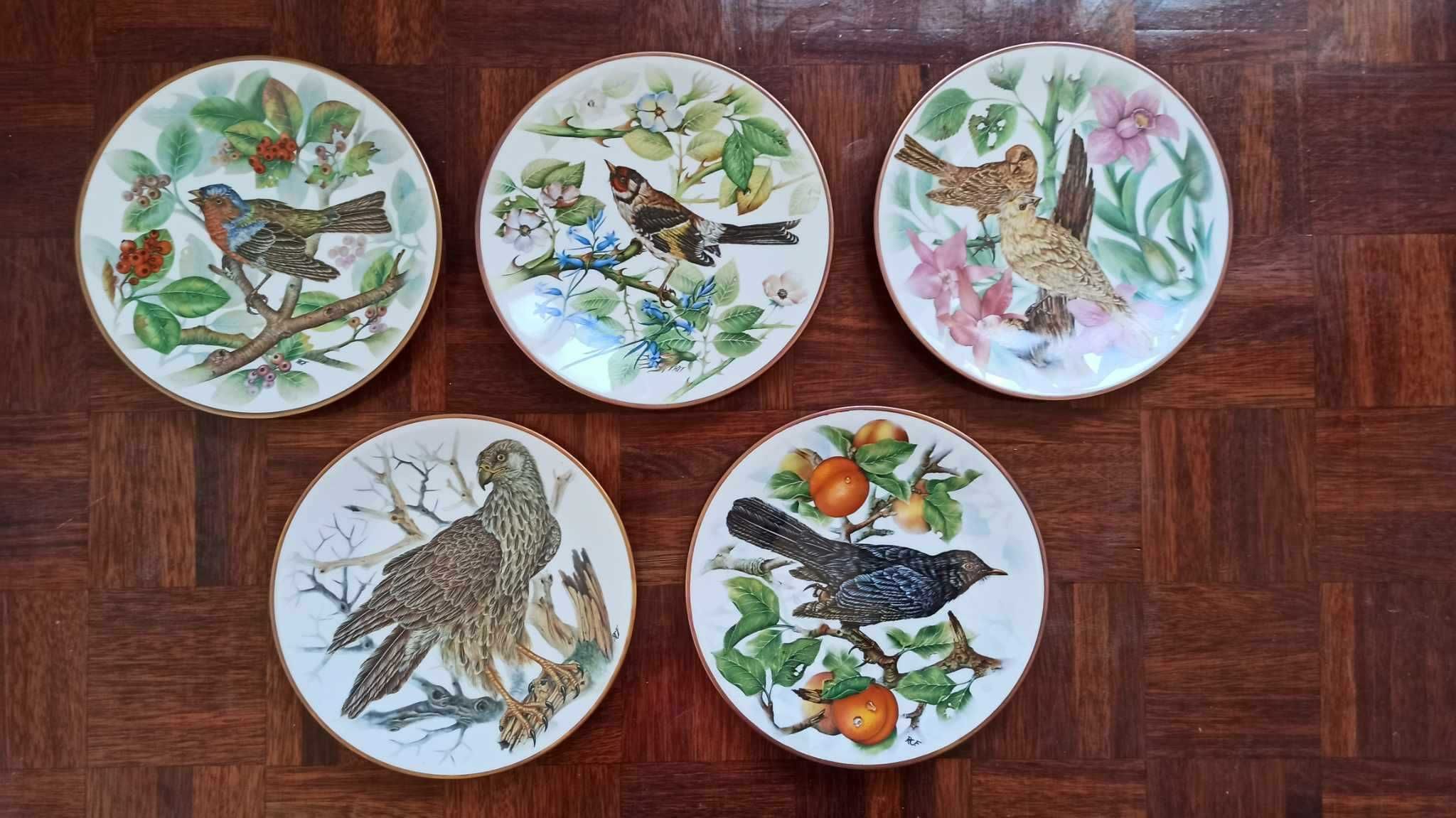 Coleção de 11 pratos "As nossas aves canoras"