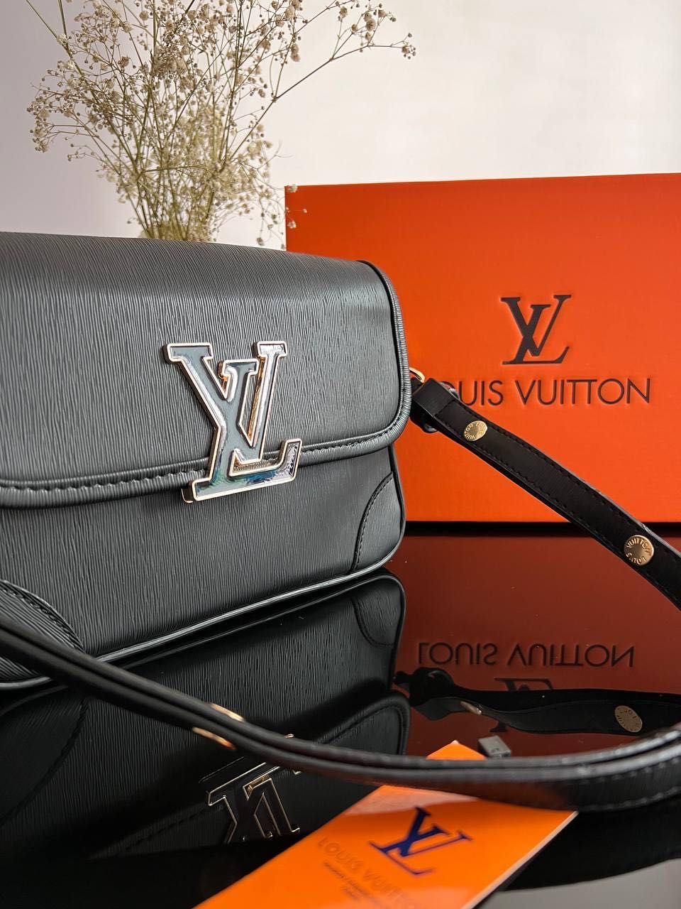 Нова сумка в продажі від Louis Vuitton