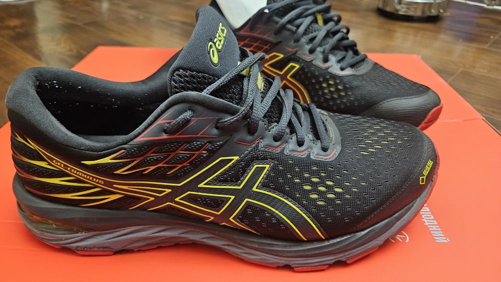 кроссовки asics  cumulus gel