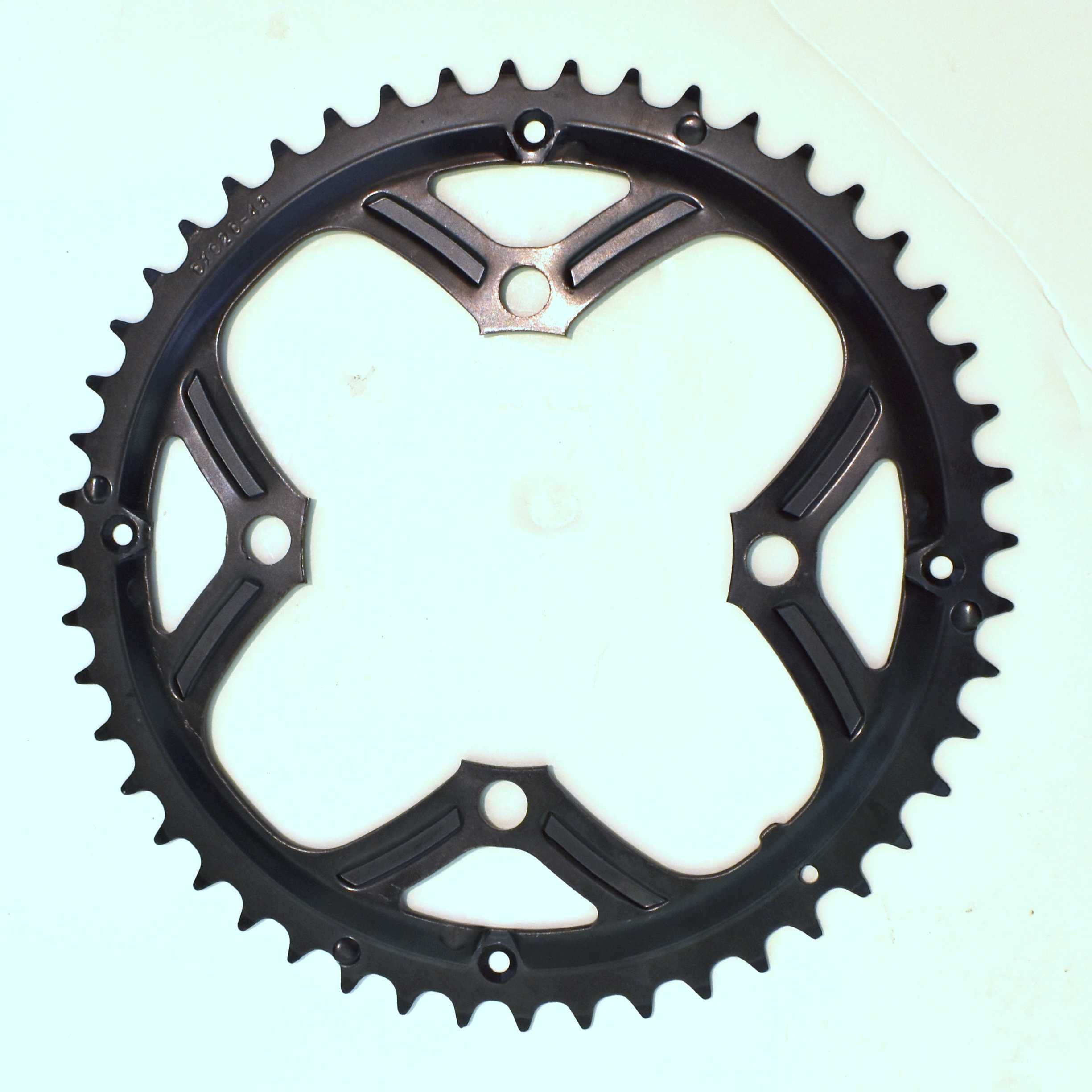 Tarcza do mechanizmu korbowego 48T (7-8-9s) stal. 104 BCD.