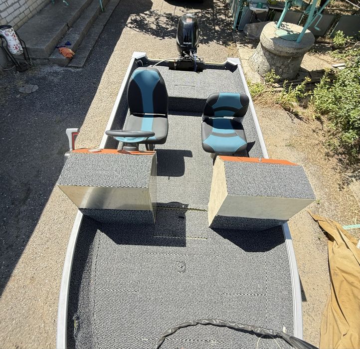 Катер TRACKER V-14 + мотор Suzuki 50 к.с + трейлер!