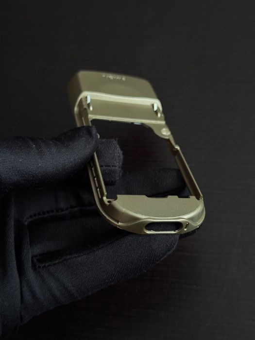 Станина Nokia 8800 Sirocco Gold Black средняя часть пластик