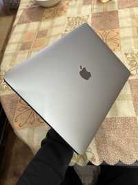 MacBook Pro 13 2020 року