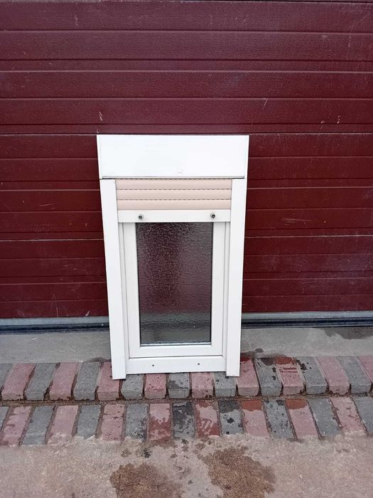 Okna z roletą 60x109 pcv okno białe małe DOWÓZ CAŁY KRAJ
