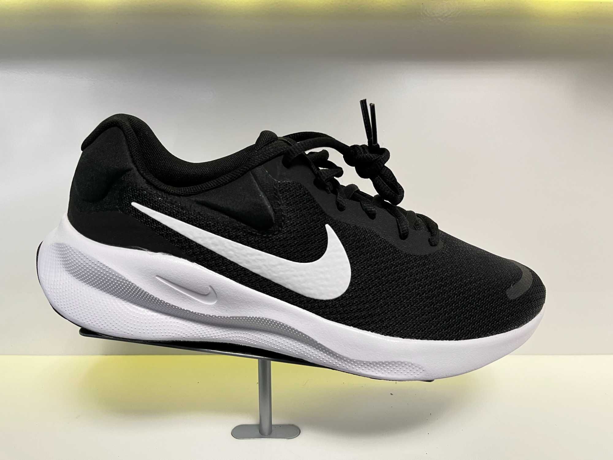 Кроссовки Nike Revolution 7 (FB2207-005) (FB2207-001) оригинал