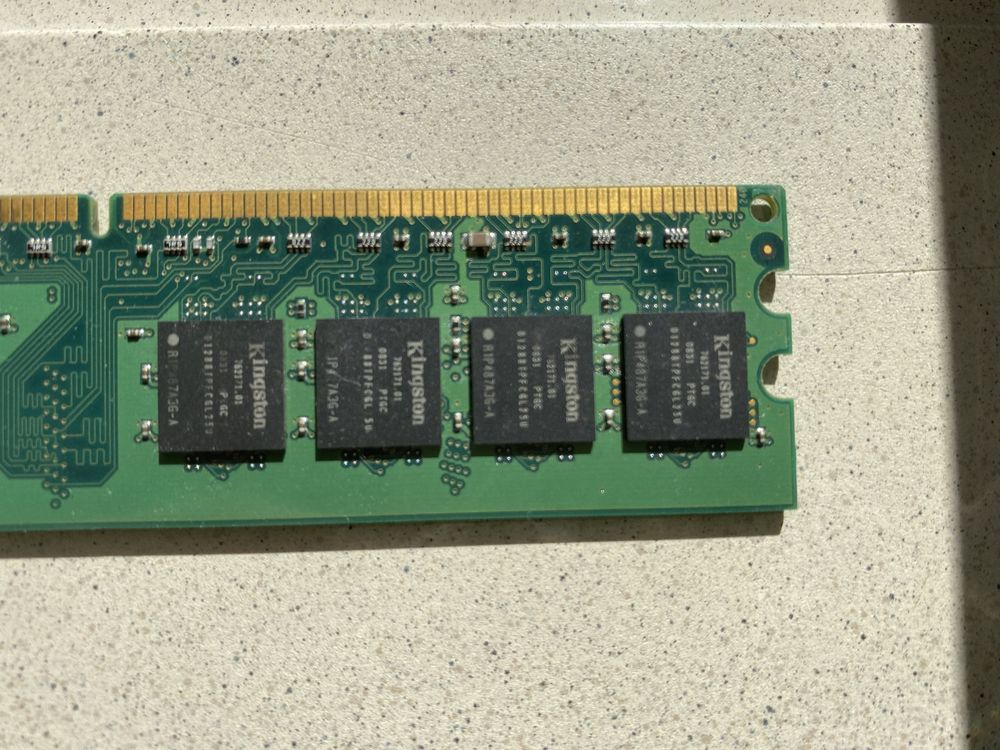 Pamięć RAM Kingston kvr800d2n5k2/4G