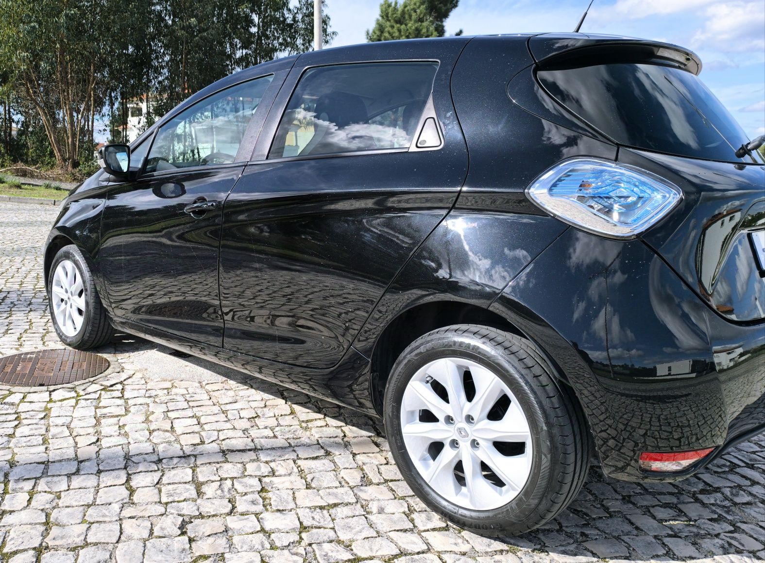 Oportunidade -Renault zoe limited 22kw bateria própria