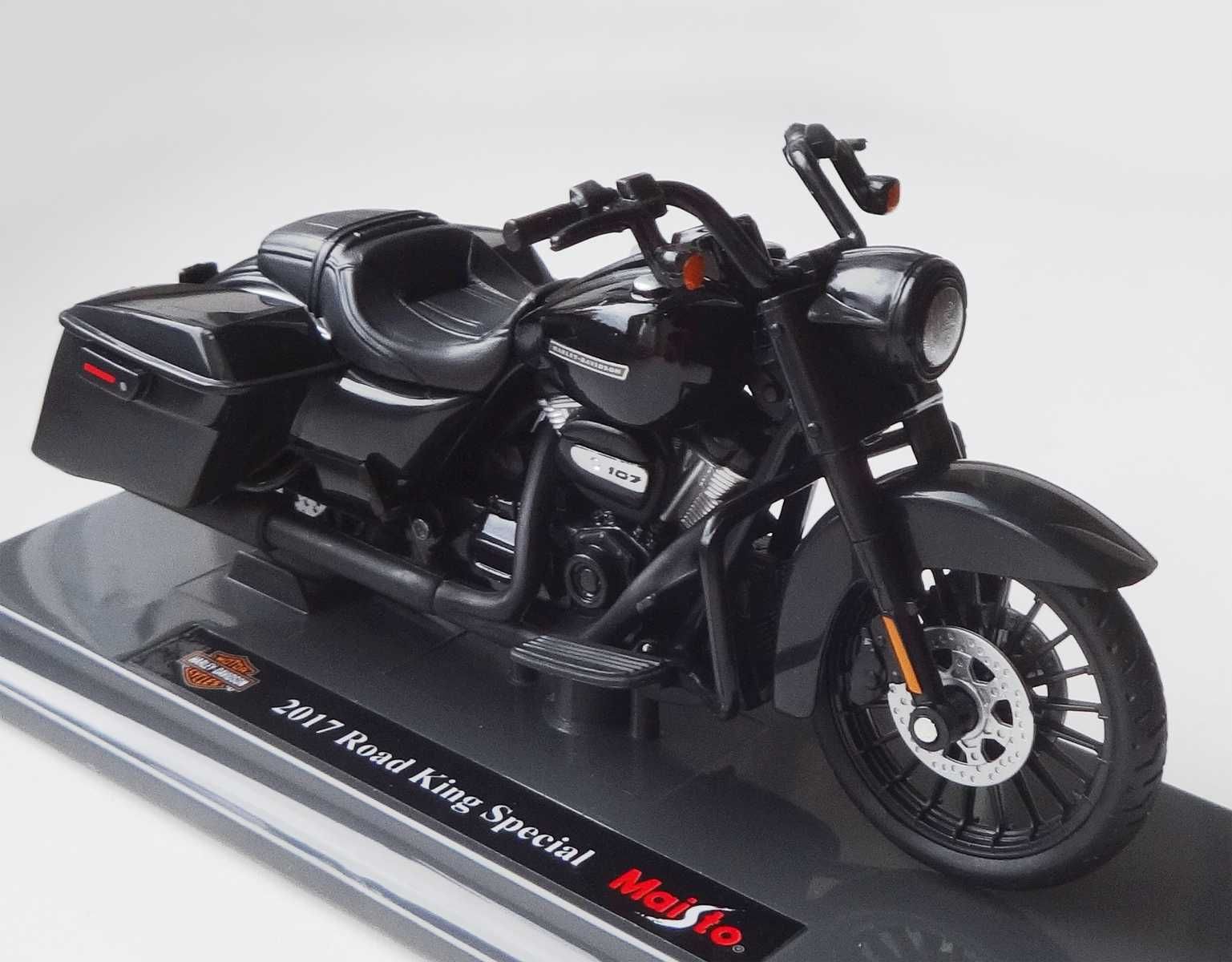 Модель мотоцикла Harley-Davidson 2017 Road King Special 1:18