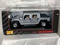 Miniatura Hummer 1/18 Maisto Cinzento ou Verde