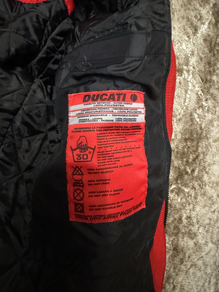 Мото куртка Dukati