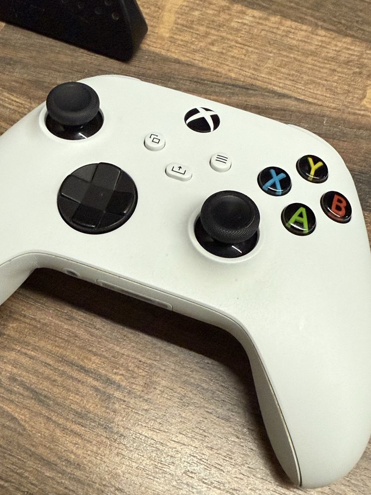 Xbox One Series S X Pad Kontroler plus Ładowarka plus 2 akumulatory!